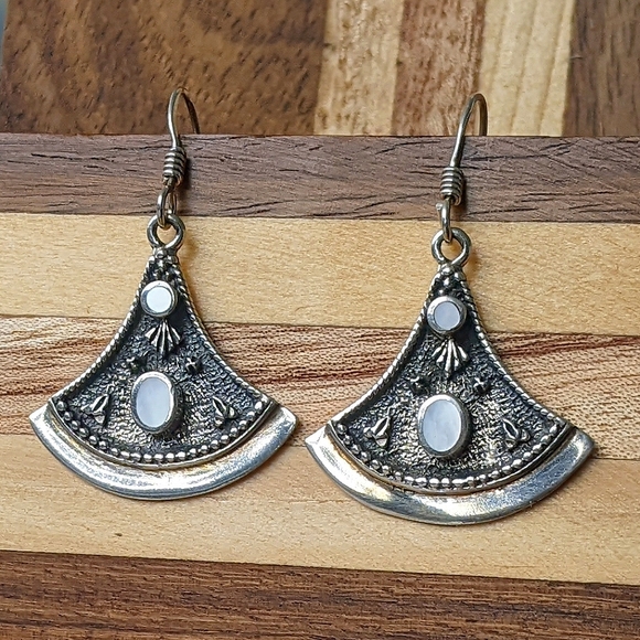 AAQUATIF Jewelry - Vintage 925 Sterling Silver Fan Drop Earrings Mother of Pearl Archival Jewelry